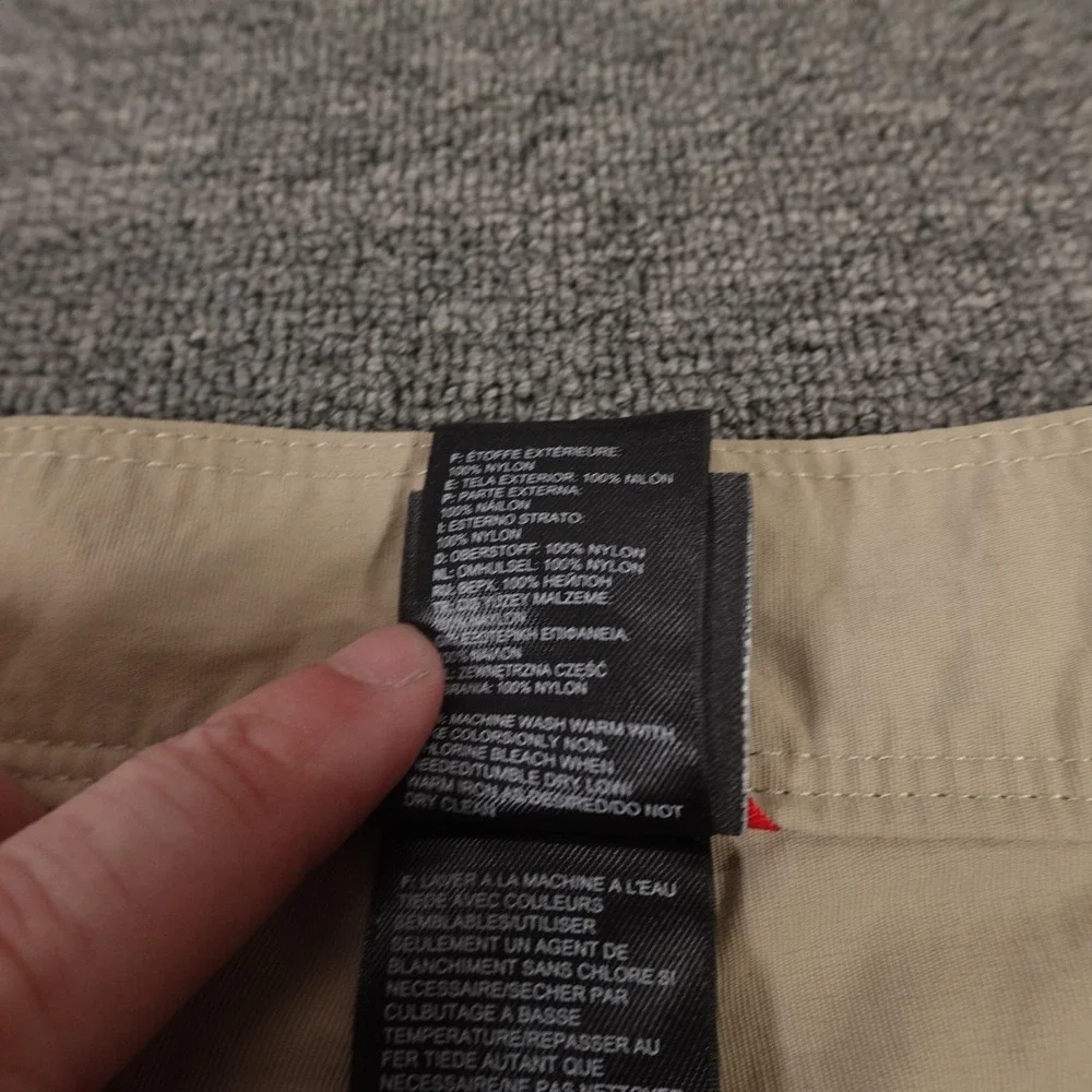 The North Face Shorts Mens 38 Beige Nylon Cargo Hiking Outdoor 10 Inseam Travel
